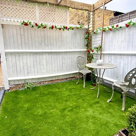 Modern And Cosy Studio Flat ロンドン エクステリア 写真