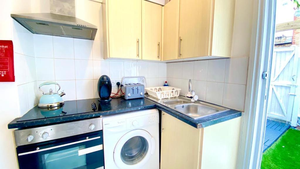 Modern And Cosy Studio Flat ロンドン エクステリア 写真